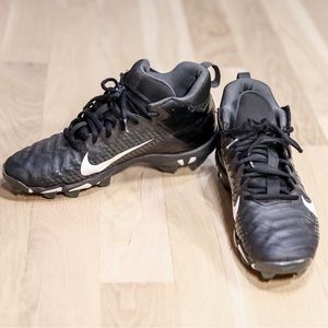 Nike men’s alpha football cleats size 9.5